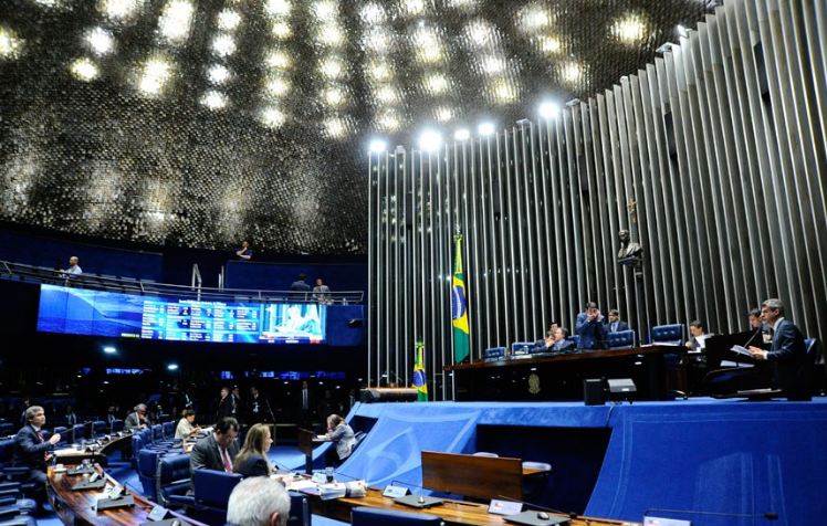 Senado deve concluir votação da reforma trabalhista na terça